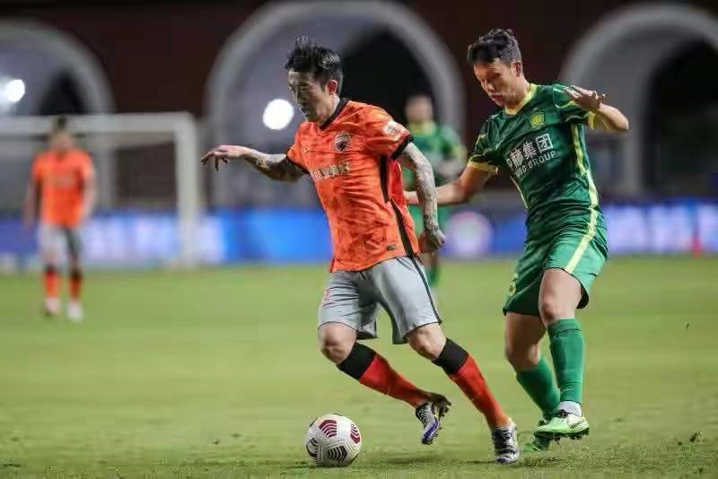 半岛体育在线官网-亚特兰大内部会议纪要流出——关键时刻官宣签约，中超使命明确，身体对抗强度拉满