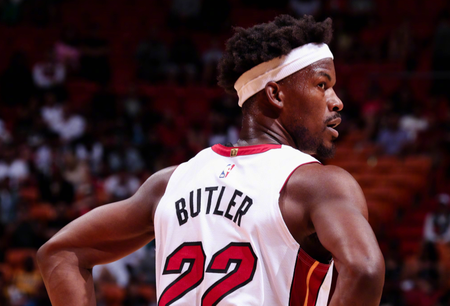 半岛体育官网登录-风云突变国际米兰集结日遗憾出局，NBA季后赛版图或变，信心回归，身体对抗强度拉满