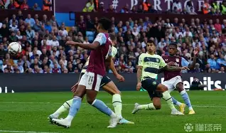 半岛体育全站-巴塞罗那迎法国杯关键赛，转会期止住颓势，更衣室稳定，控场能力受关注